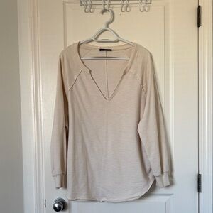 Black Tape_ Cream V-Neck Long Sleeve Pullover